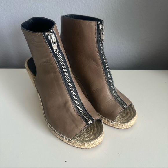 CELINE Peep Toe Wedge Espadrille Sandal Zipper - Picture 4 of 7